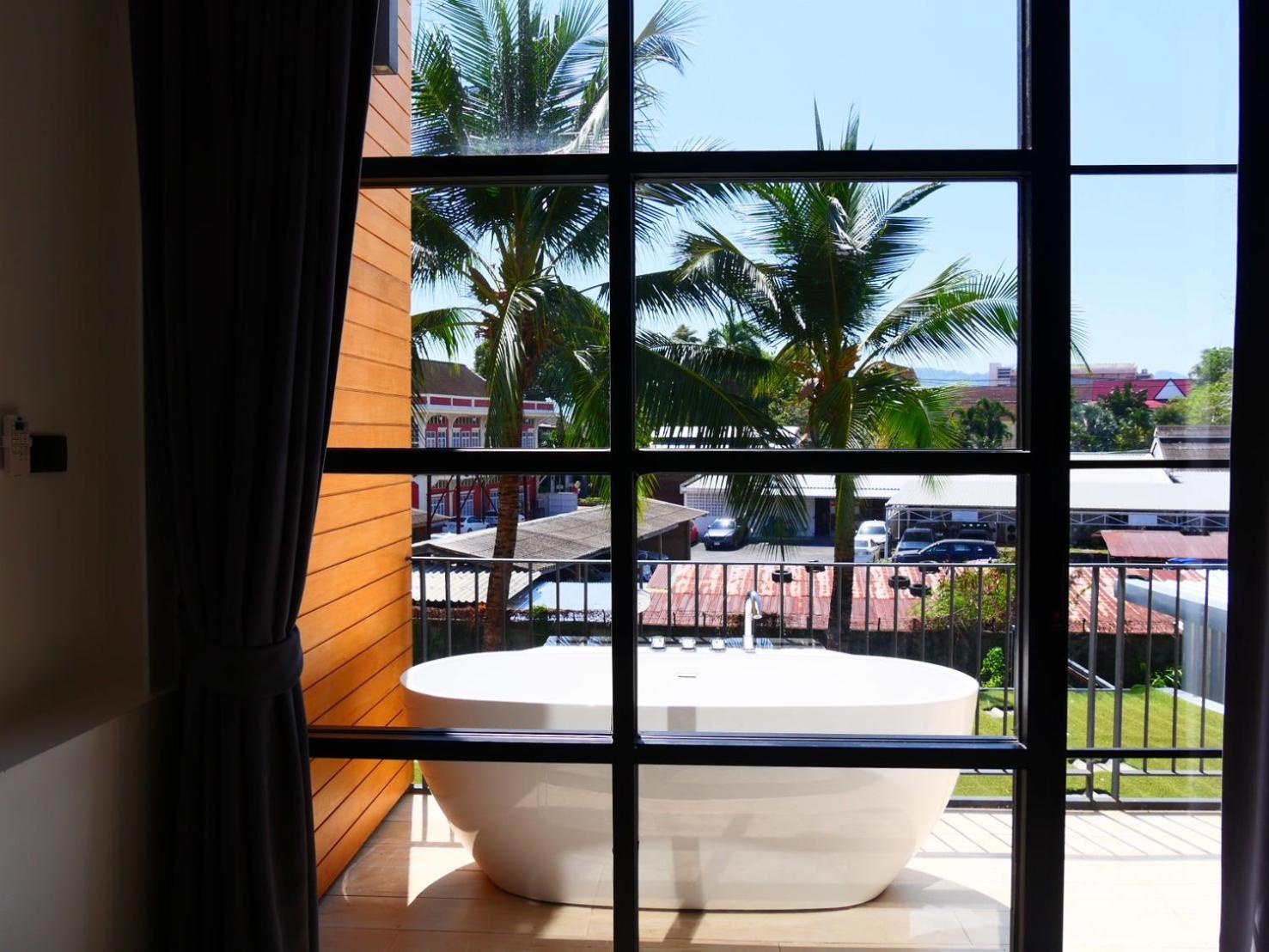Book A Bed Poshtel - Sha Plus Phuket Bagian luar foto