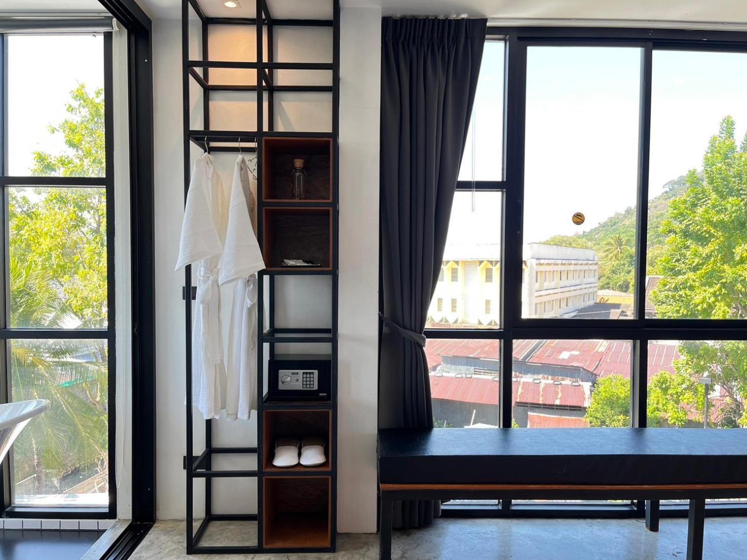 Book A Bed Poshtel - Sha Plus Phuket Bagian luar foto