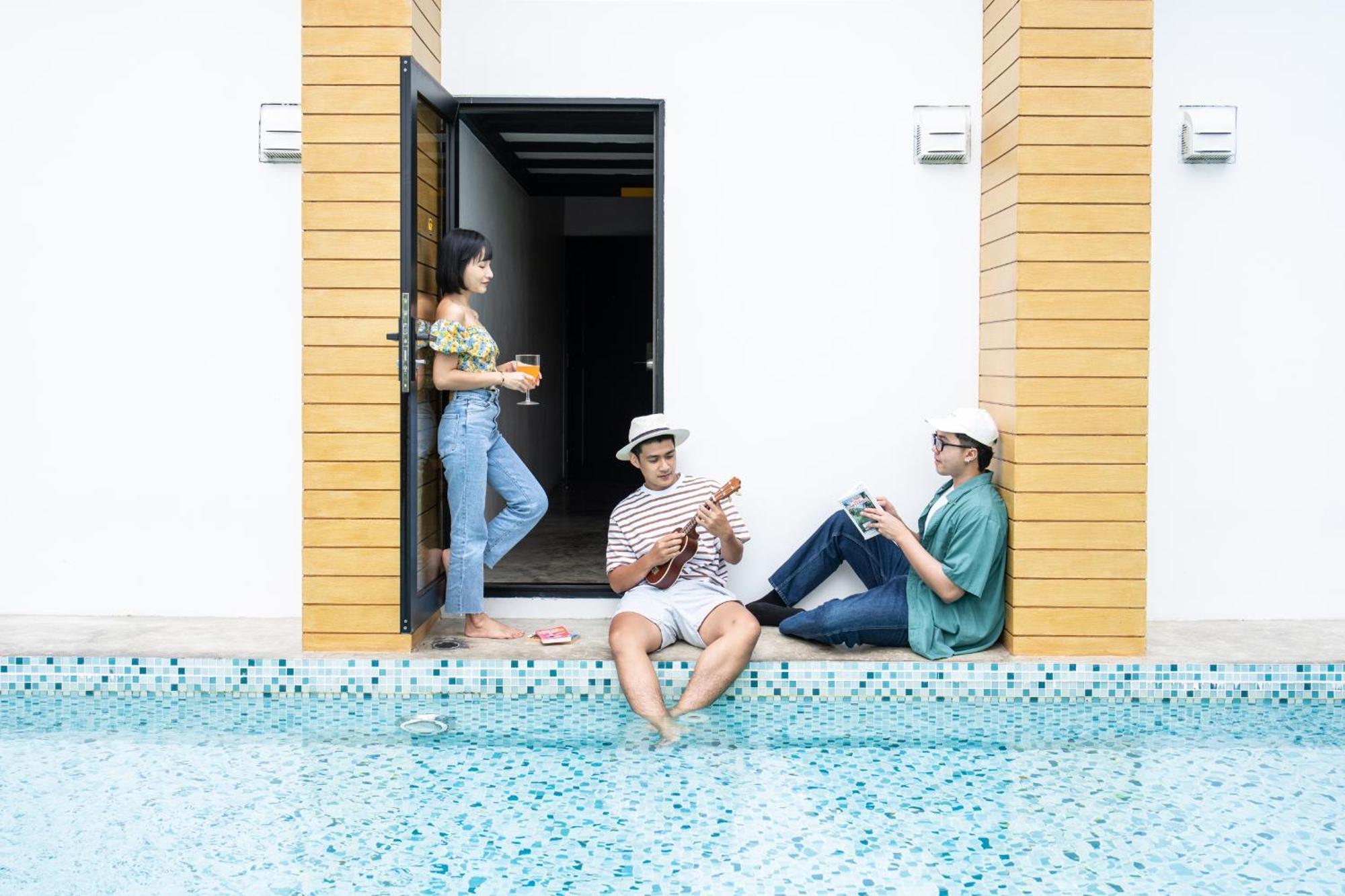 Book A Bed Poshtel - Sha Plus Phuket Bagian luar foto