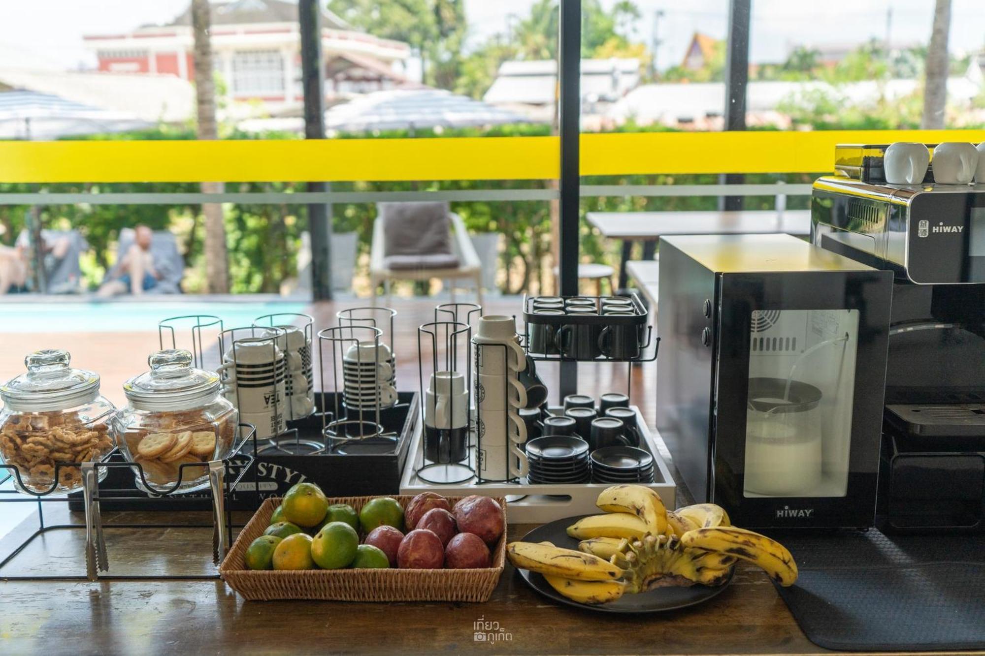 Book A Bed Poshtel - Sha Plus Phuket Bagian luar foto